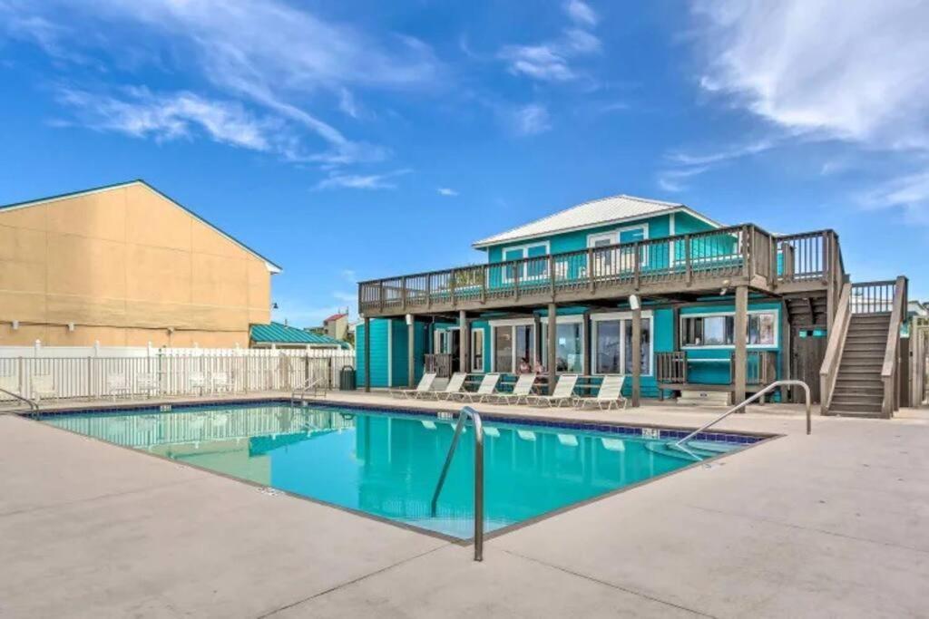 Cozy 2-bedroom Townhouse W/ Pool And Golf Cart Holiday home Panama City Beach