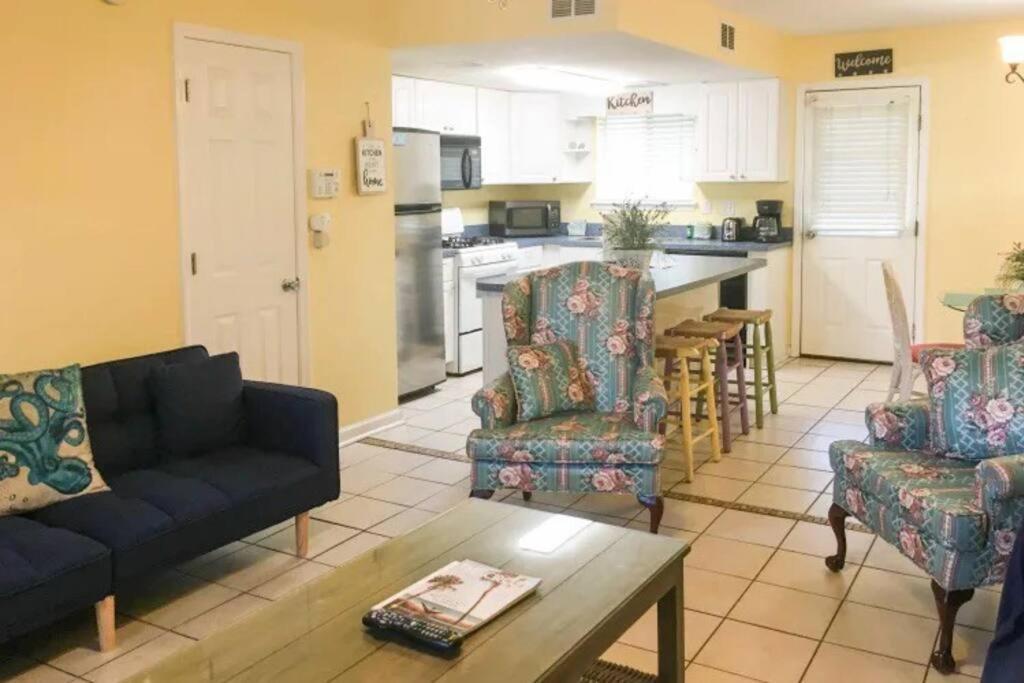 Holiday home Cozy 2-bedroom Townhouse W/ Pool And Golf Cart *