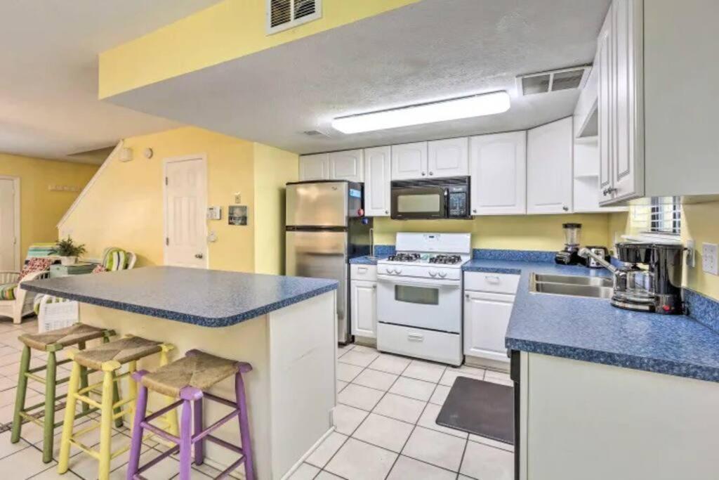 Holiday home Cozy 2-bedroom Townhouse W/ Pool And Golf Cart Panama City Beach